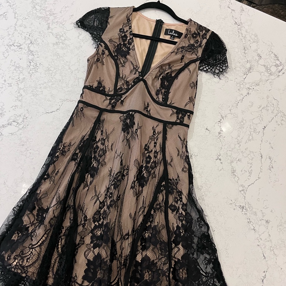 Like new Lulus black dress size small